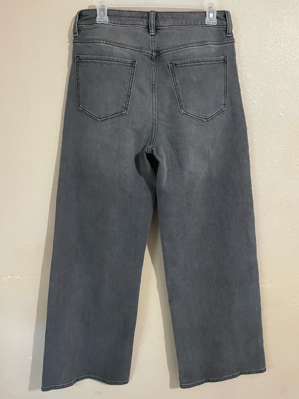 Quince Bella Stretch Relaxed Straight Jeans in Stonewashed Grey Size 30 - Picture 4 of 8